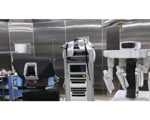 4th generation Da Vinci Robot manufacture by Intusive technologies CA USA